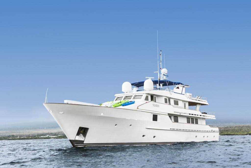 yacht steffi galapagos