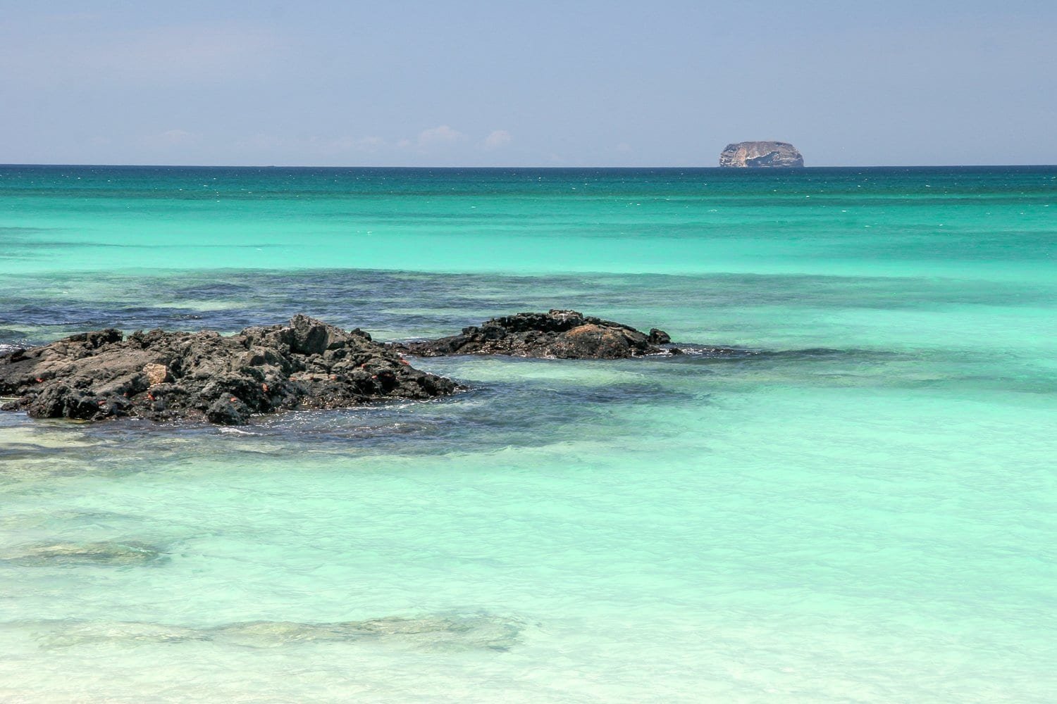 Ecuador-Travel-Galapagos-Aqua-Beach-MTS
