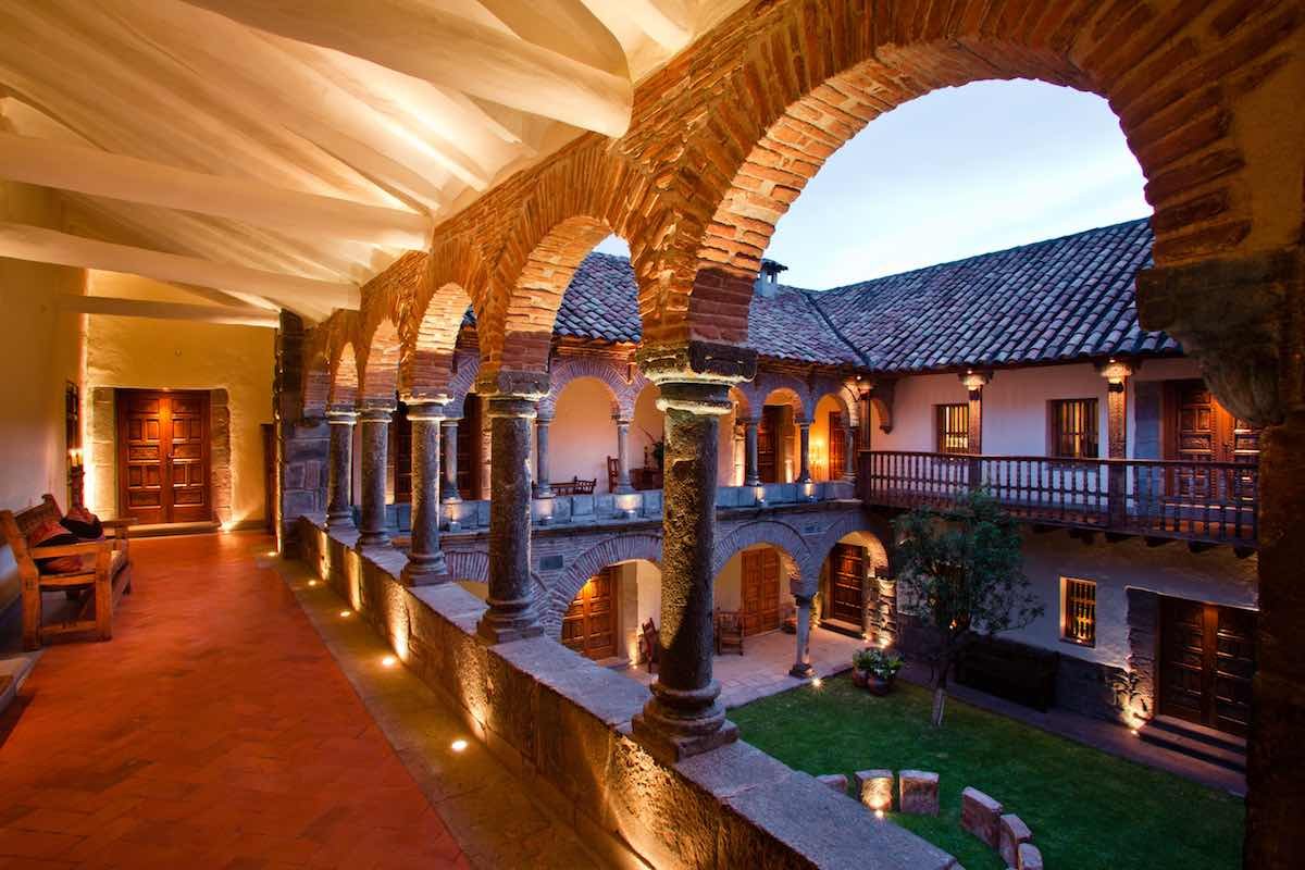 tourist hotel peru