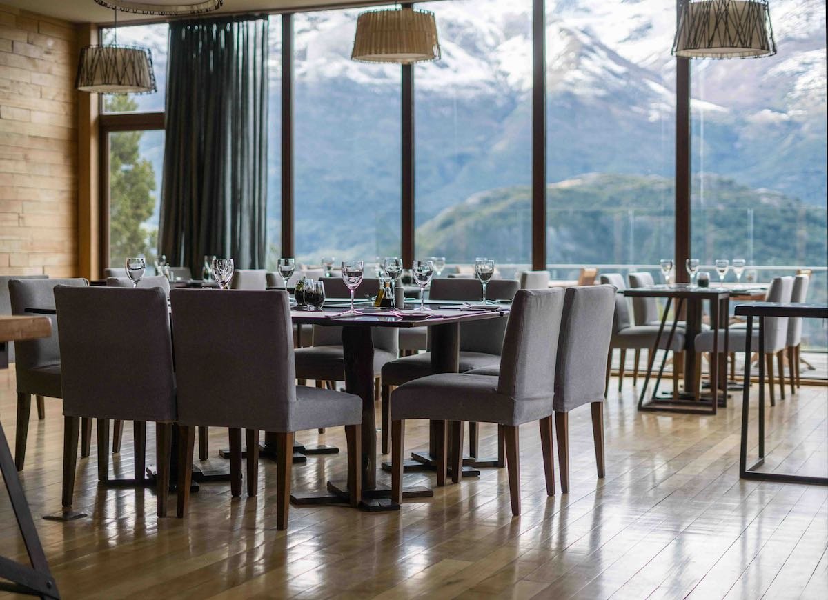 Uman-lodge-restaurant
