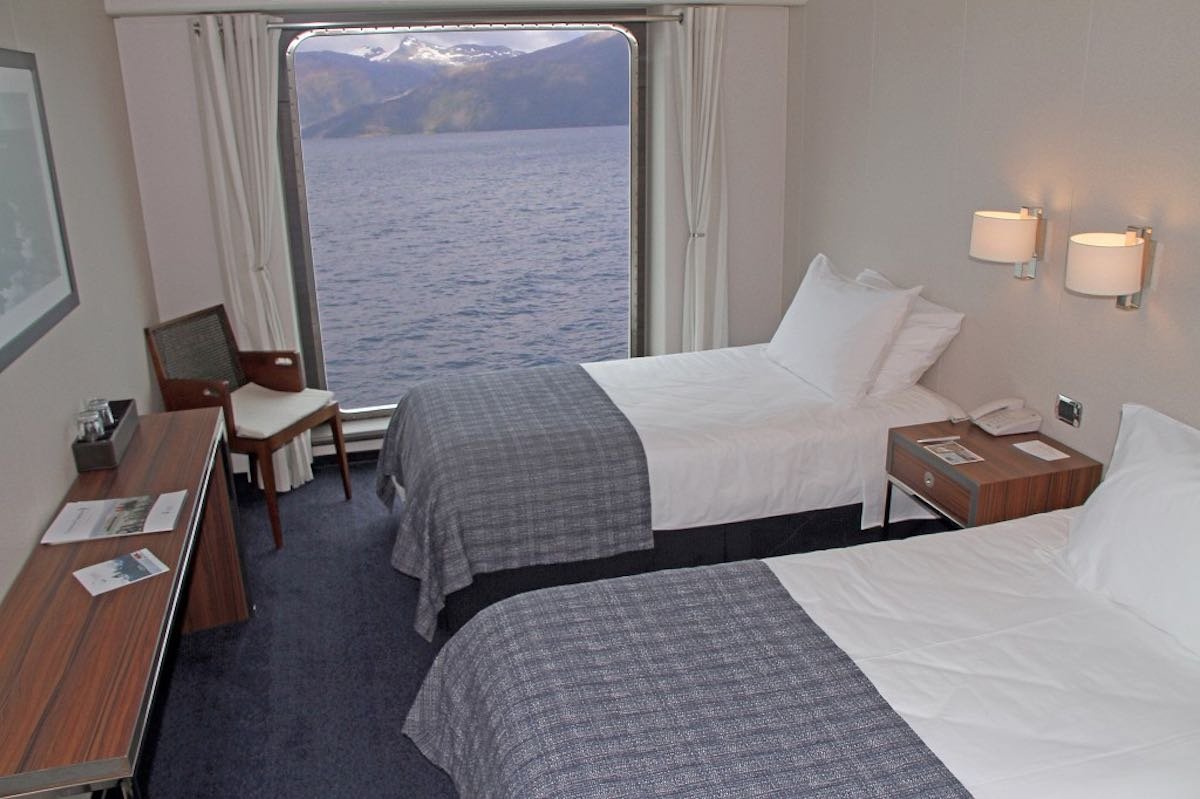 aaa-twin1-Stella-Australis The Australis tour rooms also feature twin beds with ocean view.