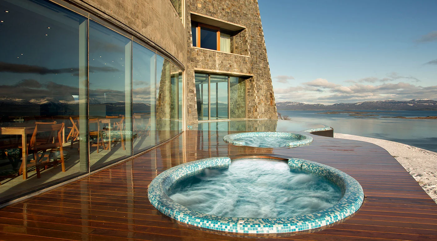 Hot tub
