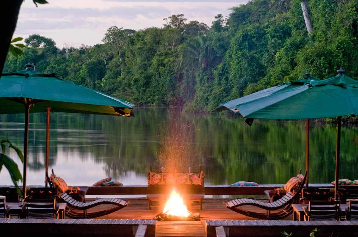 Floating deck