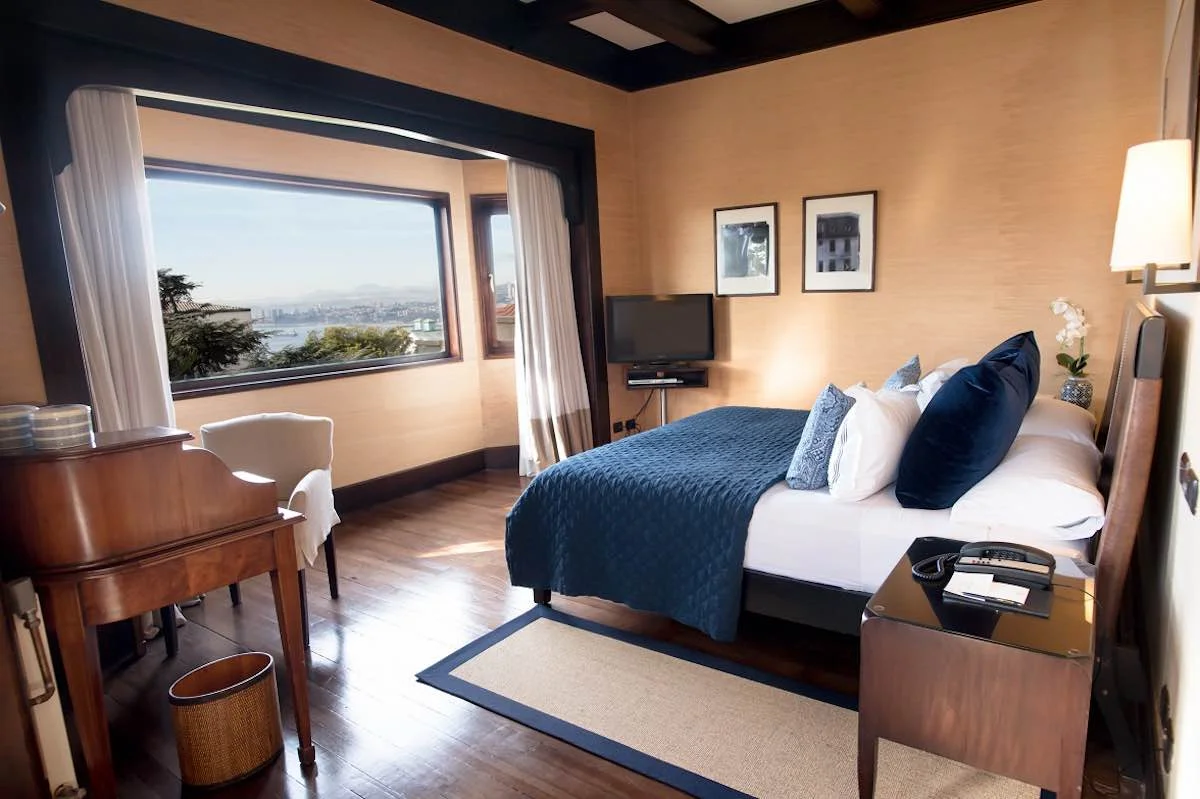 Casa Higueras bedroom view