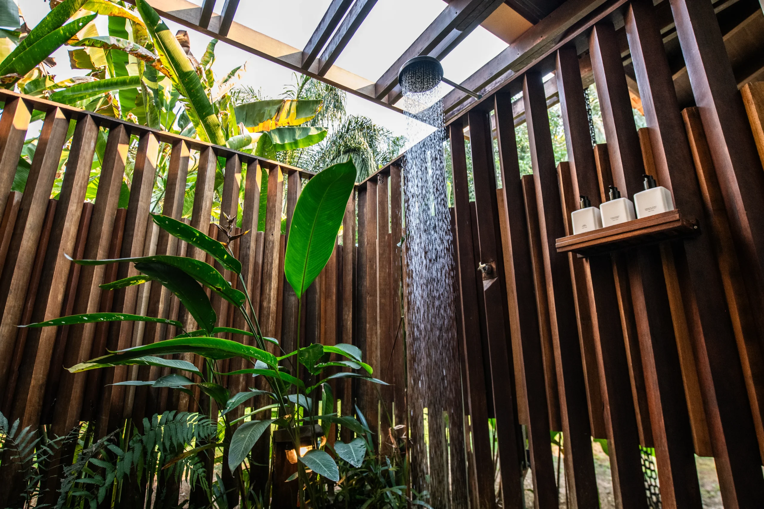 Superior Suite - Outdoor shower