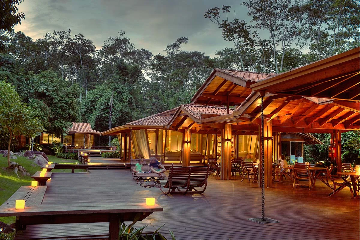 Restaurant & bonfire area