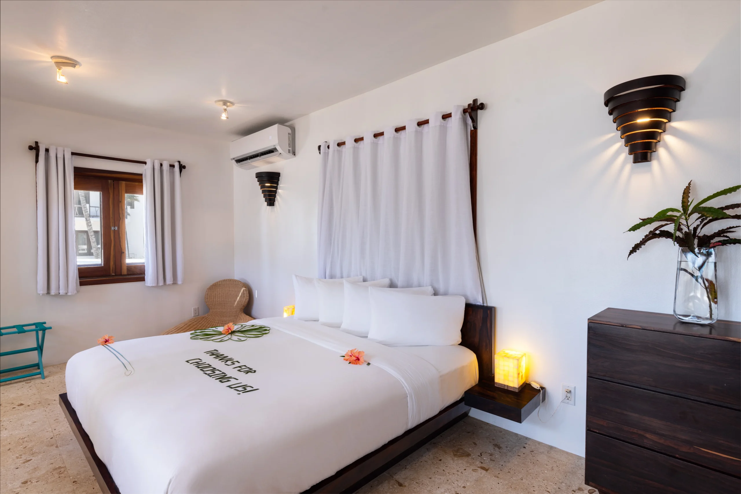 Seafront Luxury Villa - Bedroom