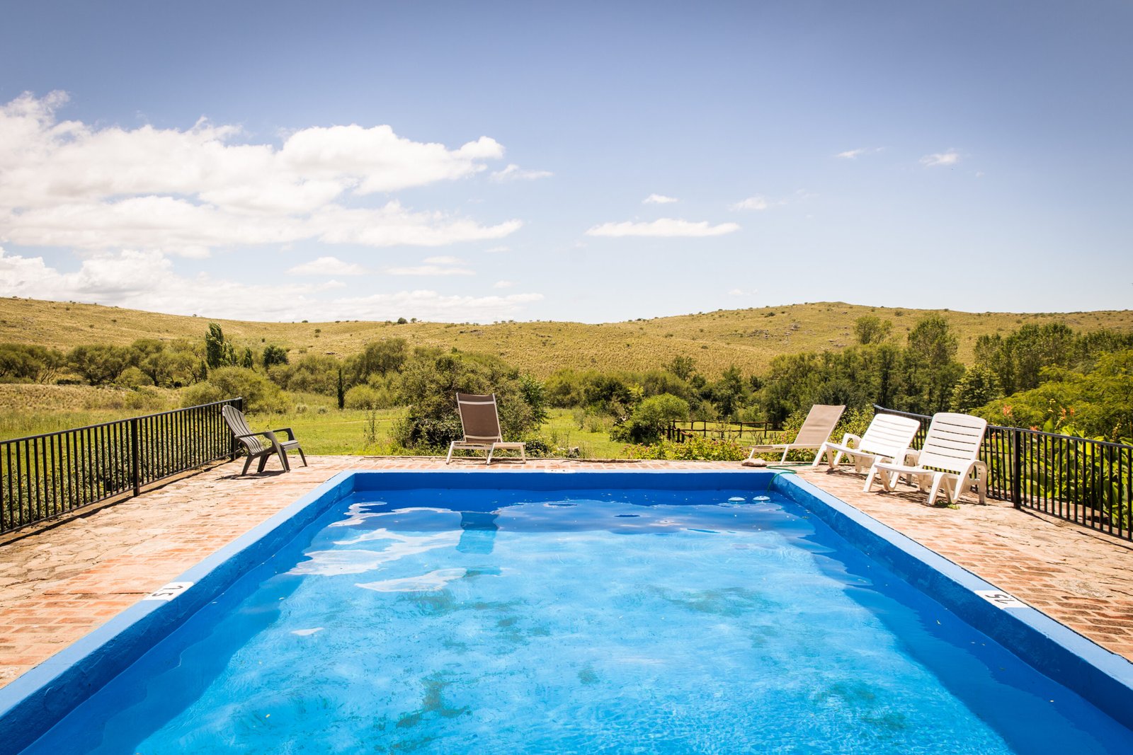 Los Potreros Pool