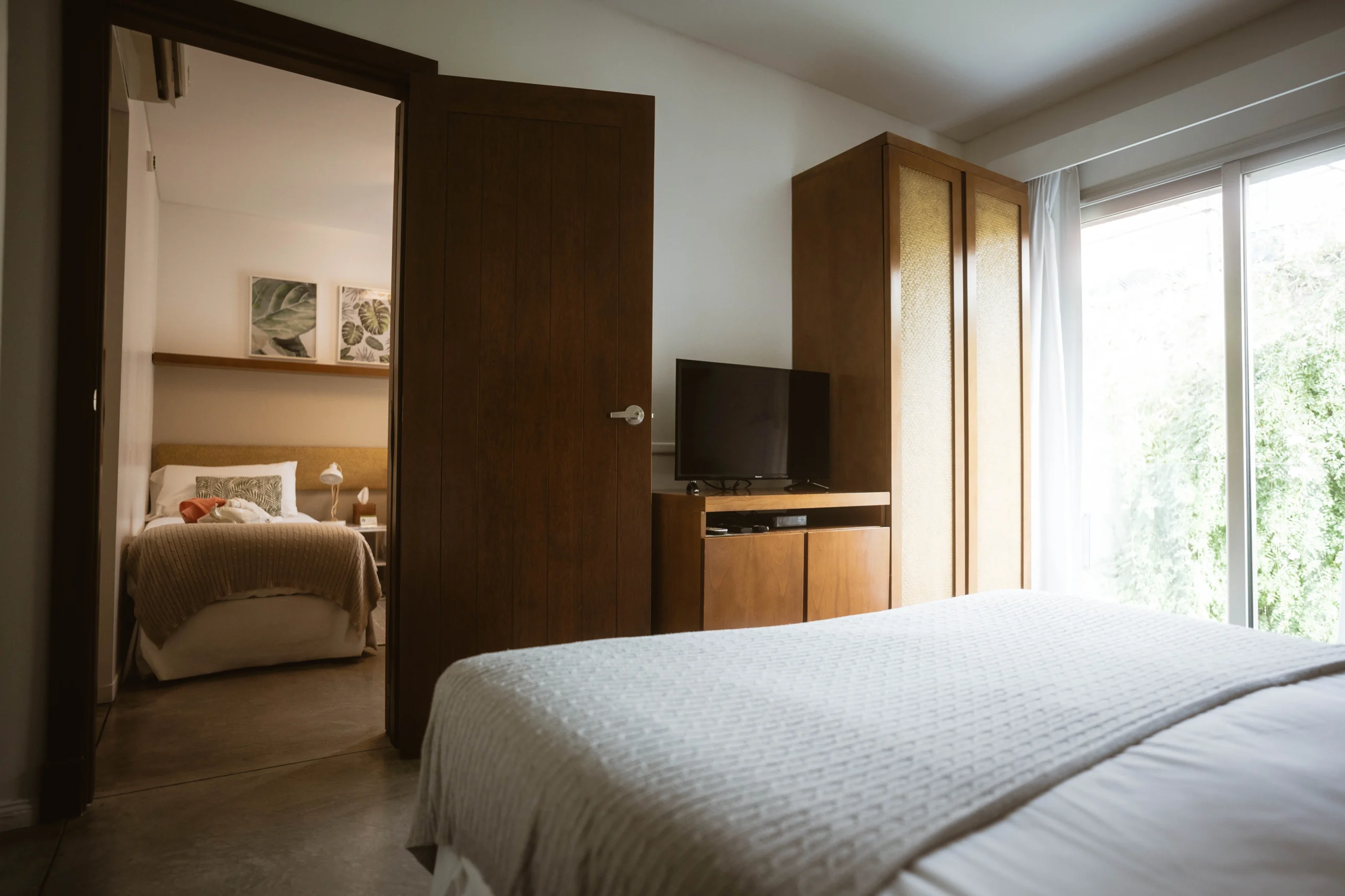 Classic connected rooms