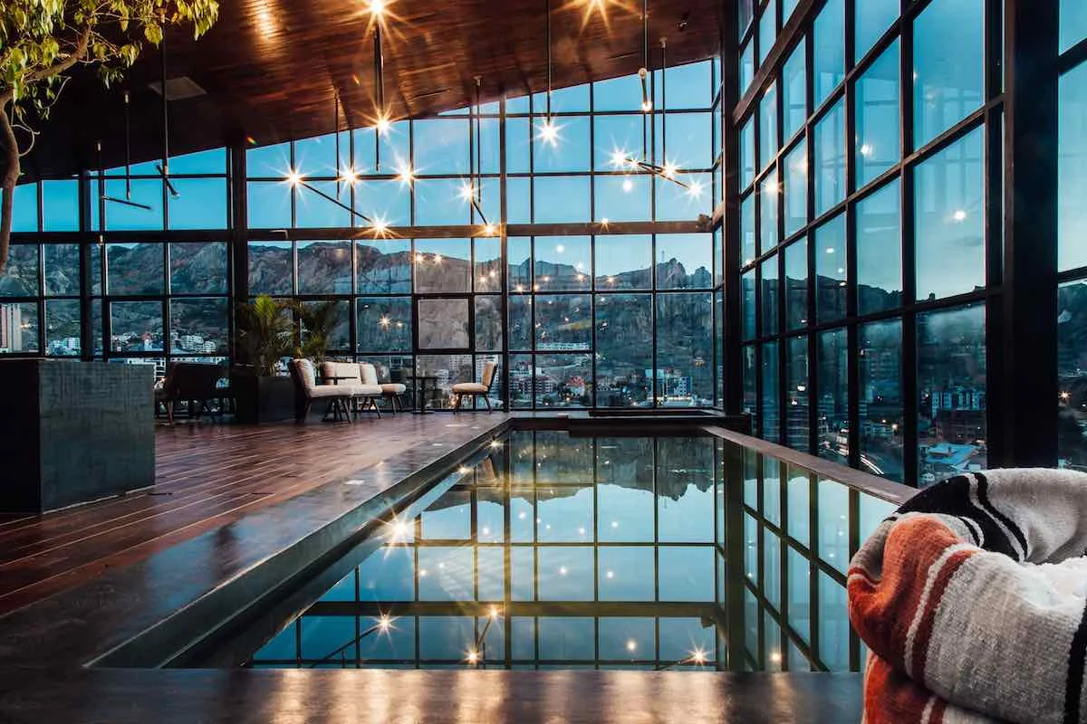 Atix-Hotel-Pool-