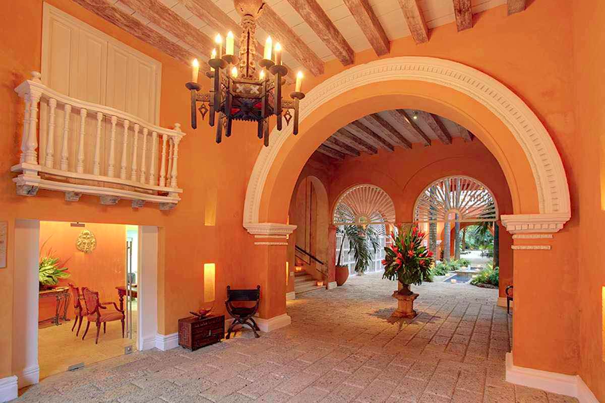 Casa-Pestagua-Courtyard