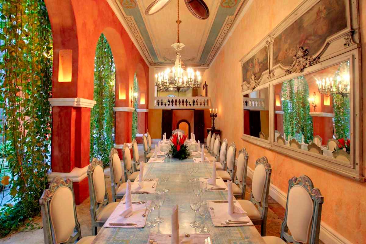 Casa-Pestagua-Dining
