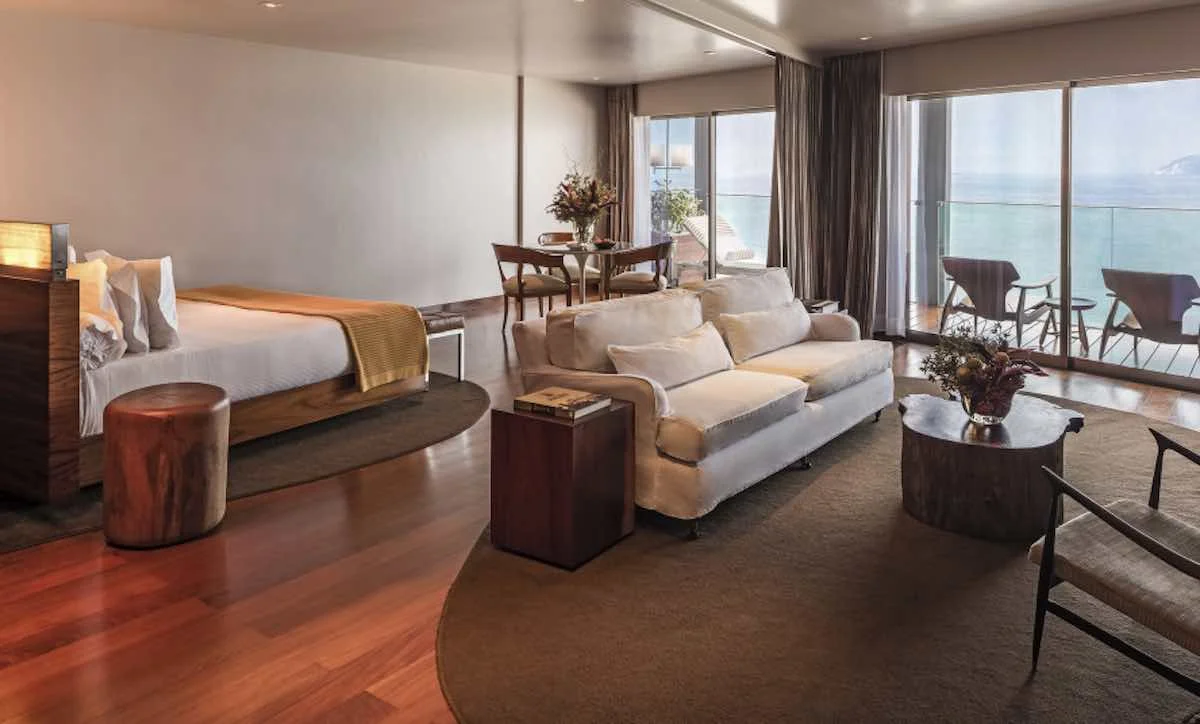 Ocean Front Suite