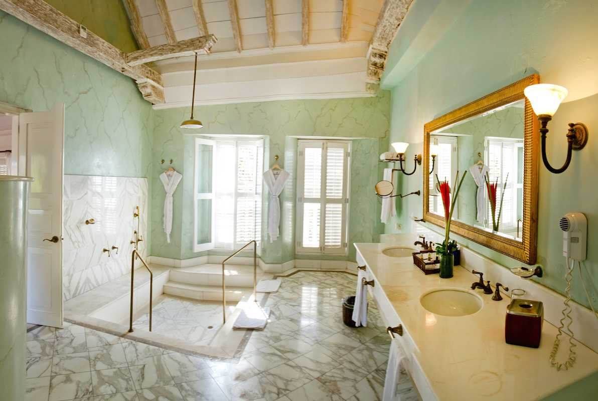 casa-pestagua-grand-suite-bathroom