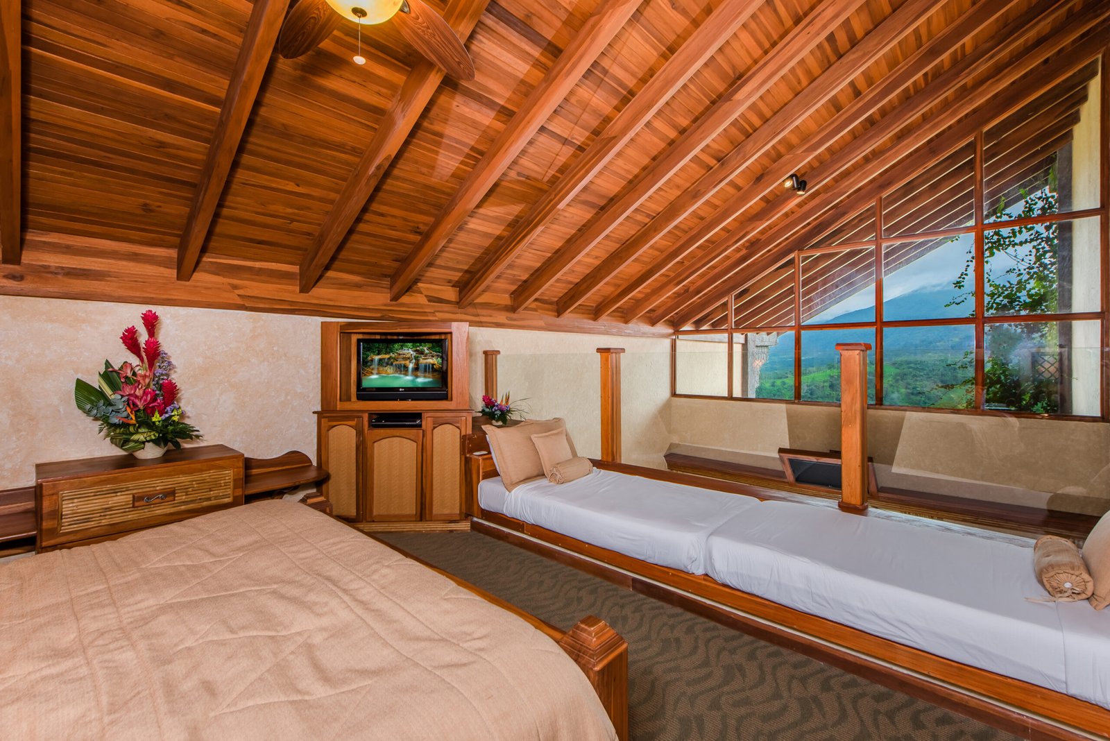 Family Suite Upstairs Bedroom