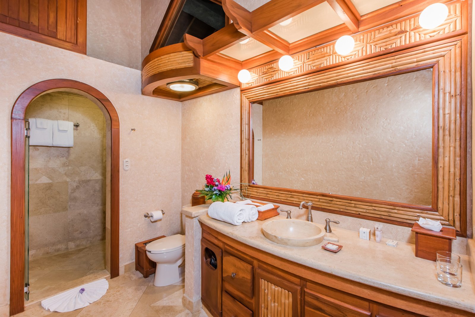 Family Suite Upstairs Bathroom