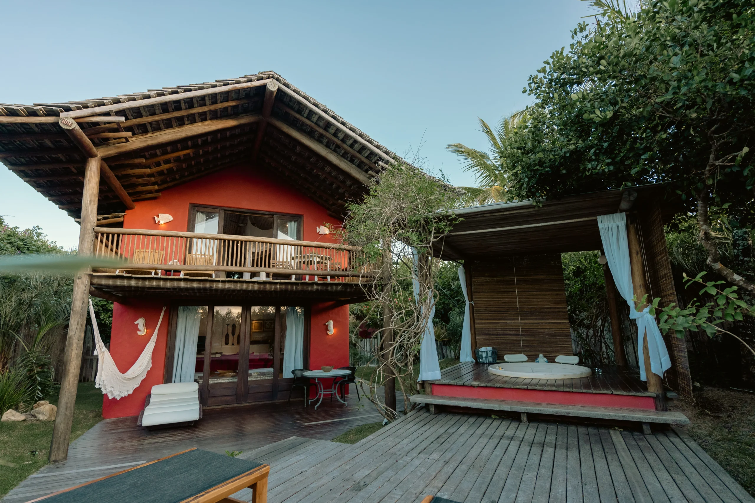 Costa Bungalow Exterior