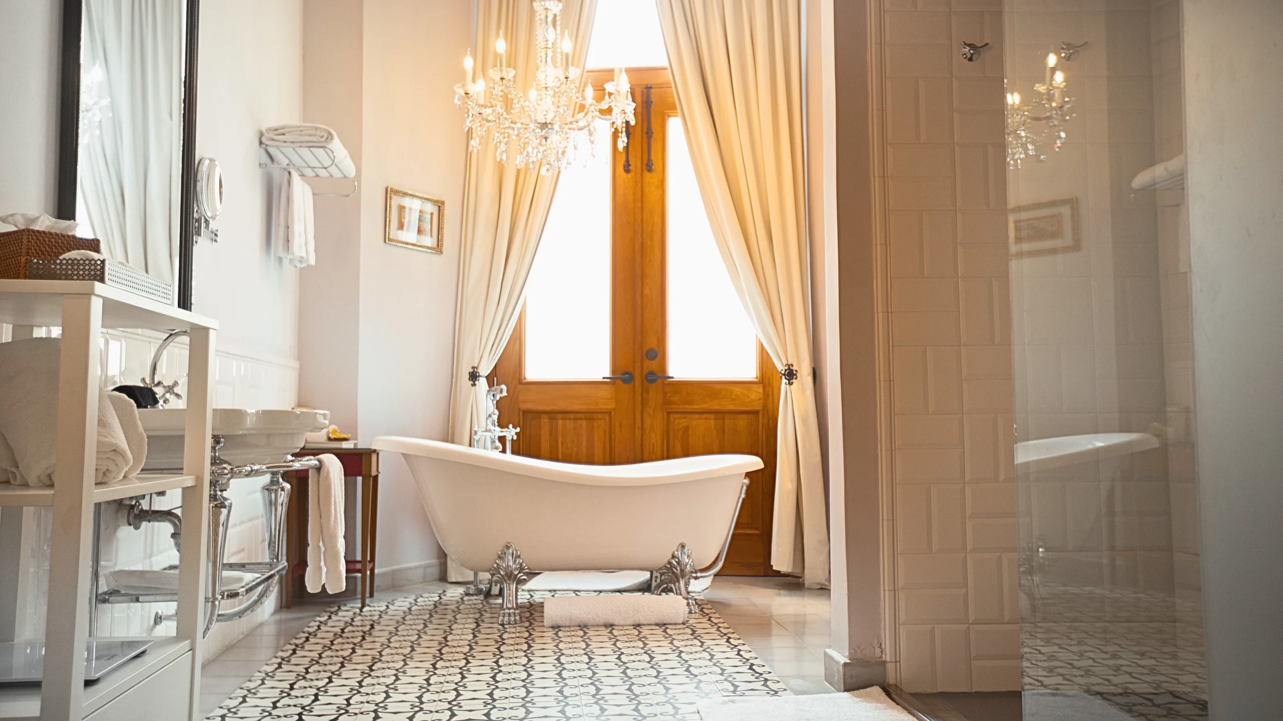 Corner Suite - Bathroom