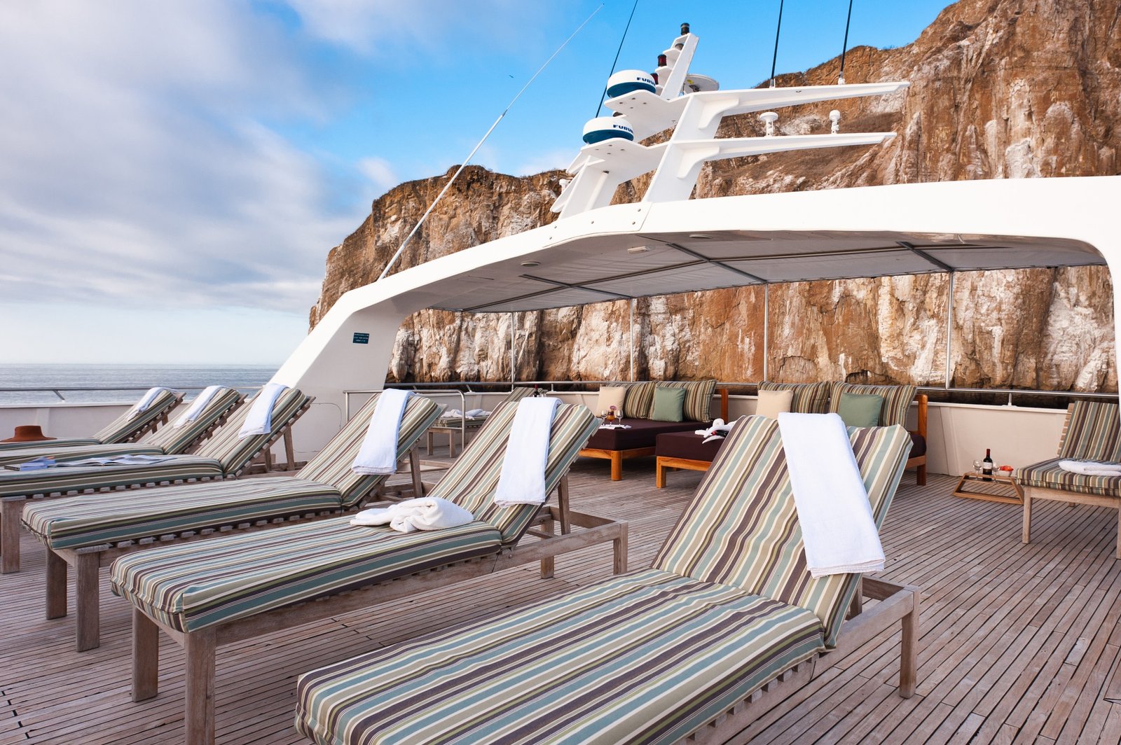 Ecuador_Galapagos_Seaman_Journey_sun_deck