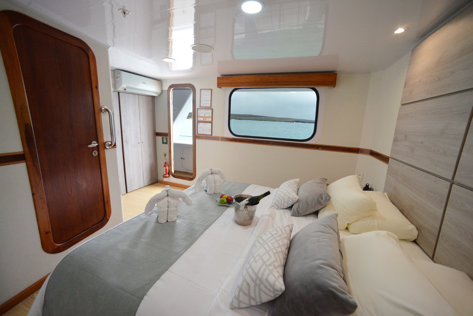 Matrimonial_Cabin2_(Suite)