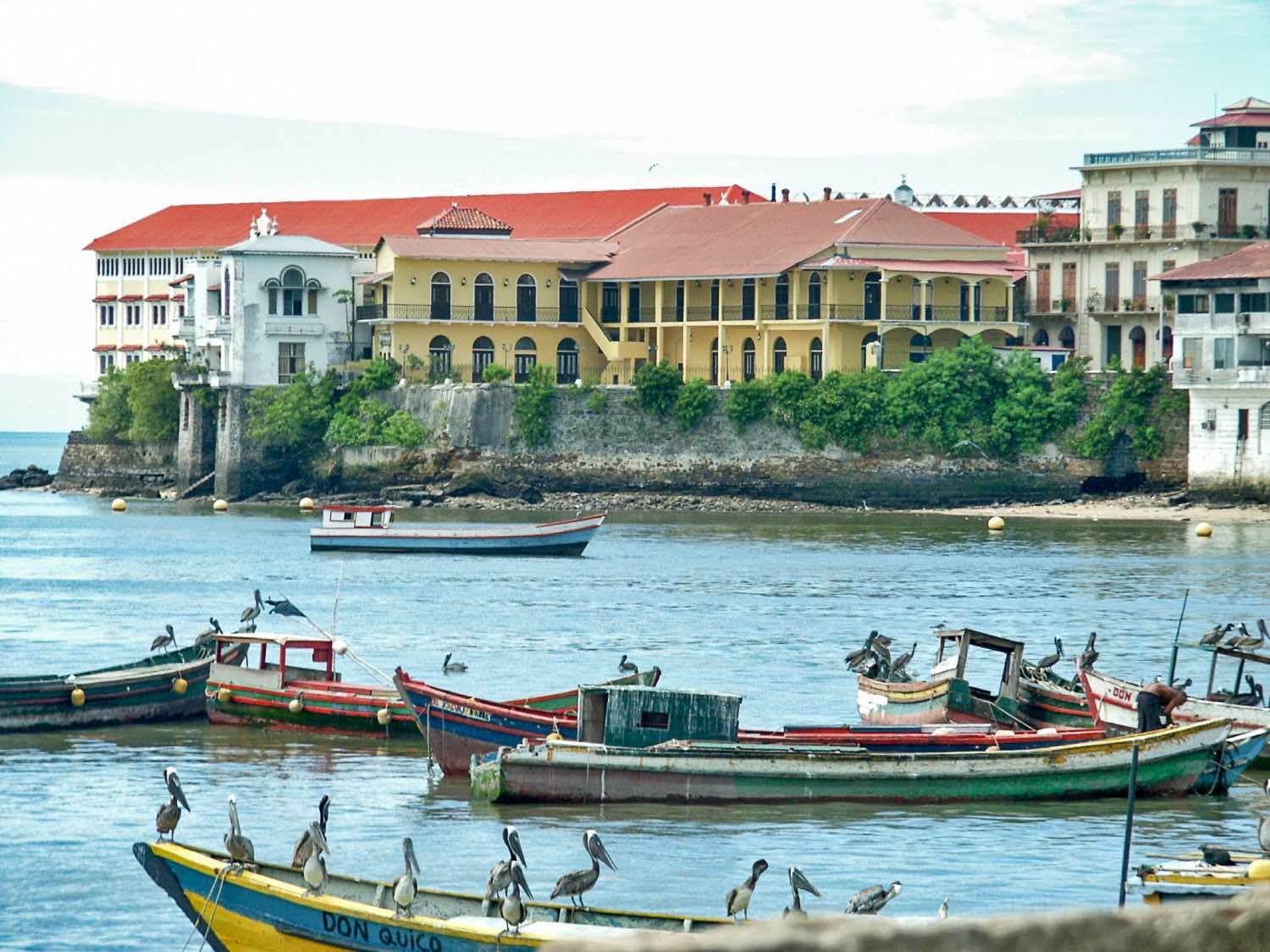 Salvador boats