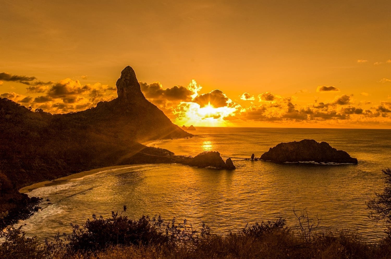Fernando de Noronha sunset | Landed Travel