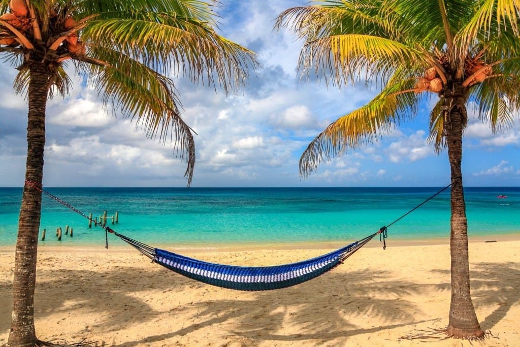 Bay Islands Roatan hammock | Landed Travel