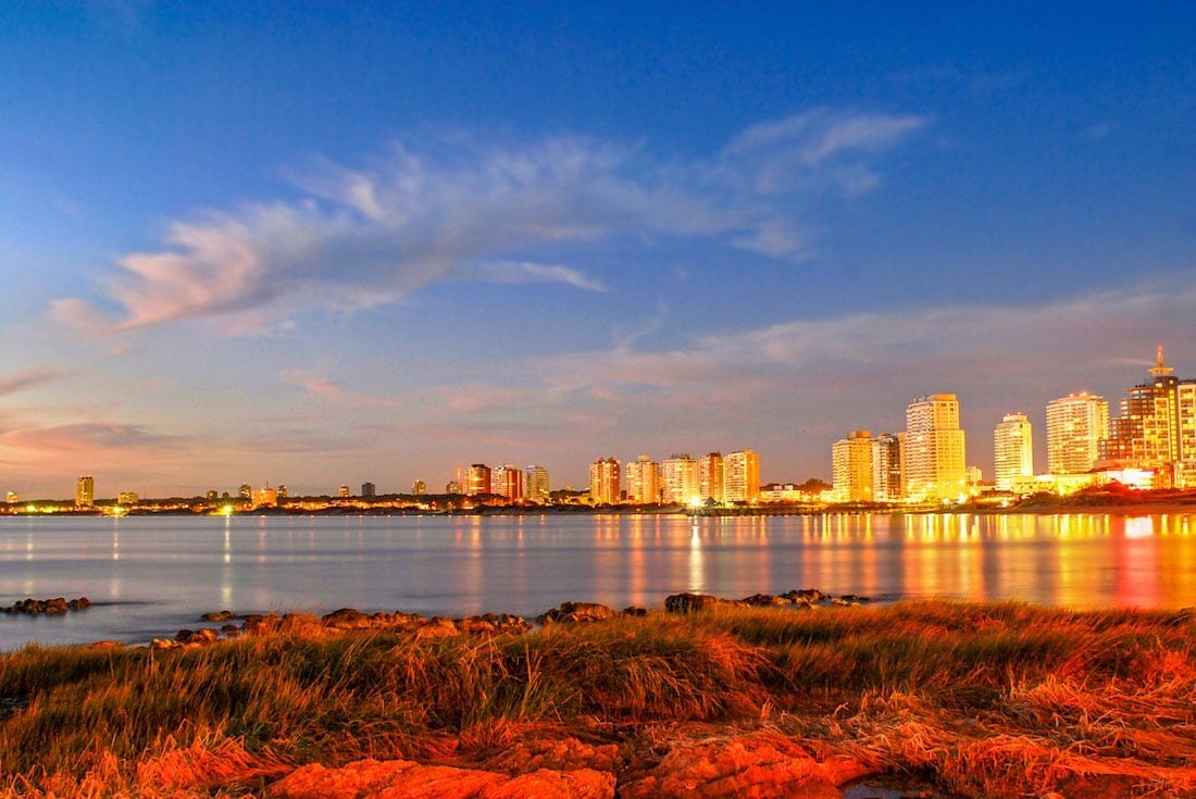 Punte del Este city skyline