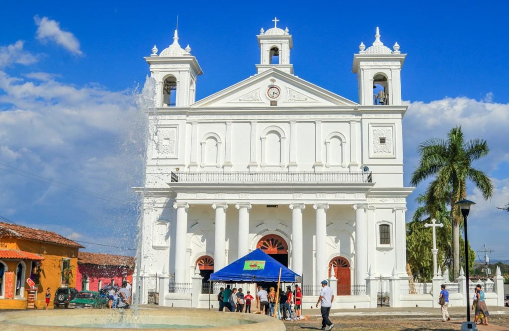 Suchitoto El Salvador | Landed Travel