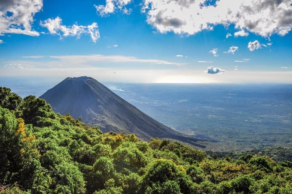 el salvador travel ban