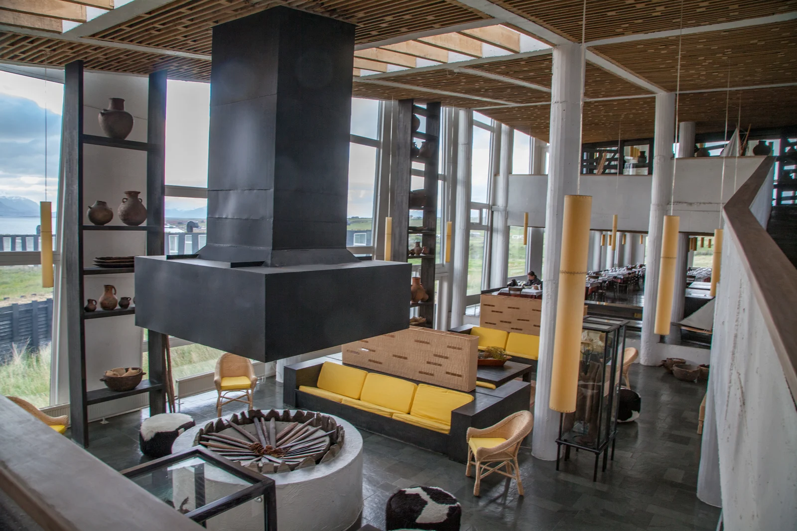 Remota Lounges