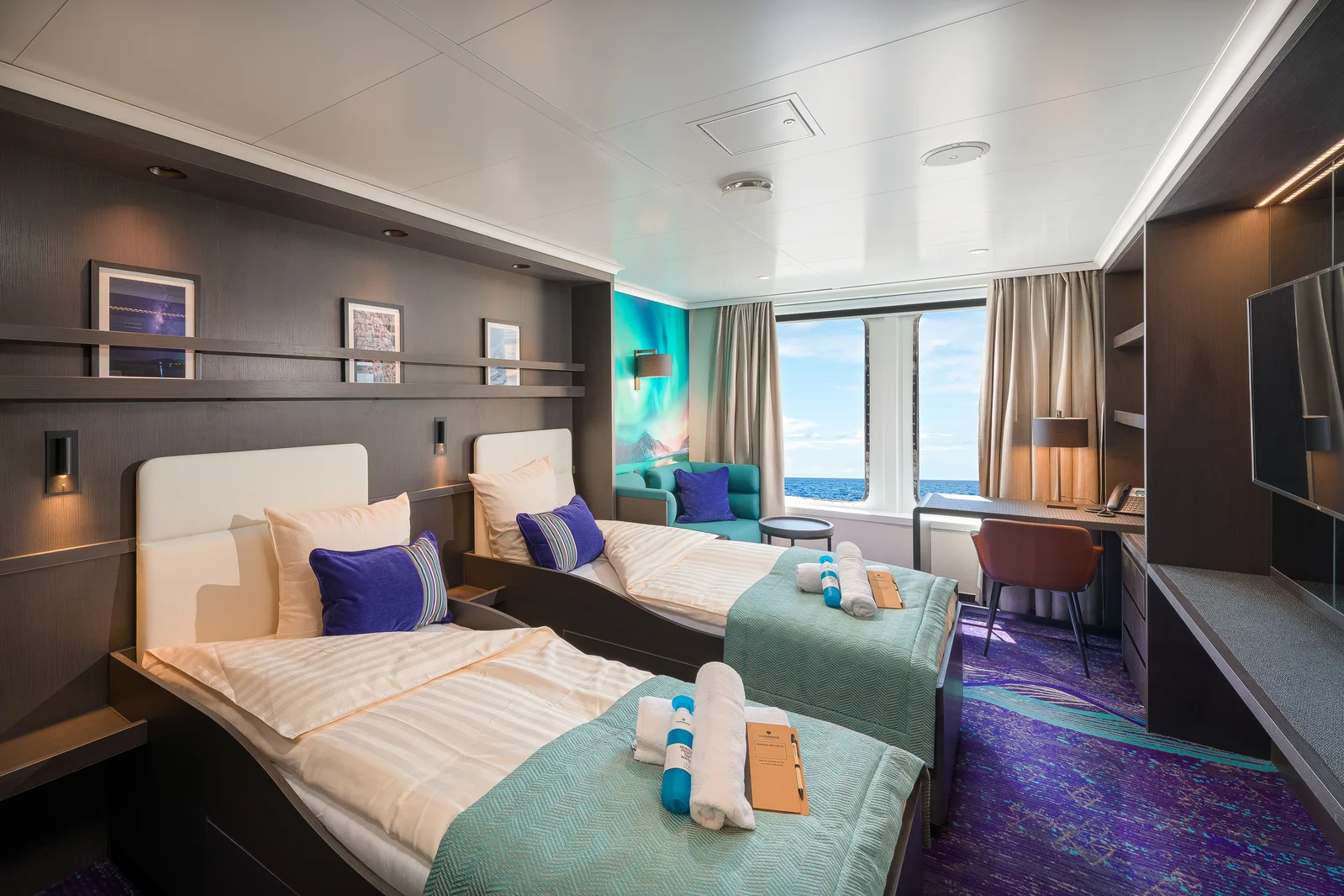 Twin Deluxe Cabin
