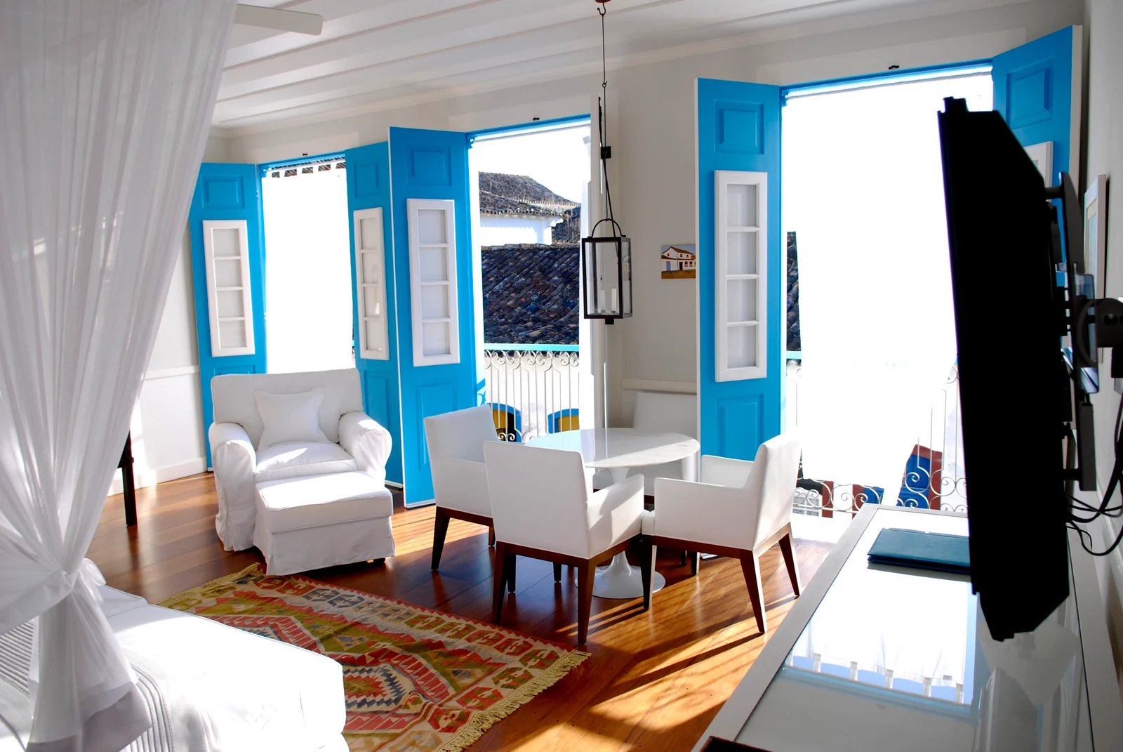 Branca Master Suite with Hot Tub