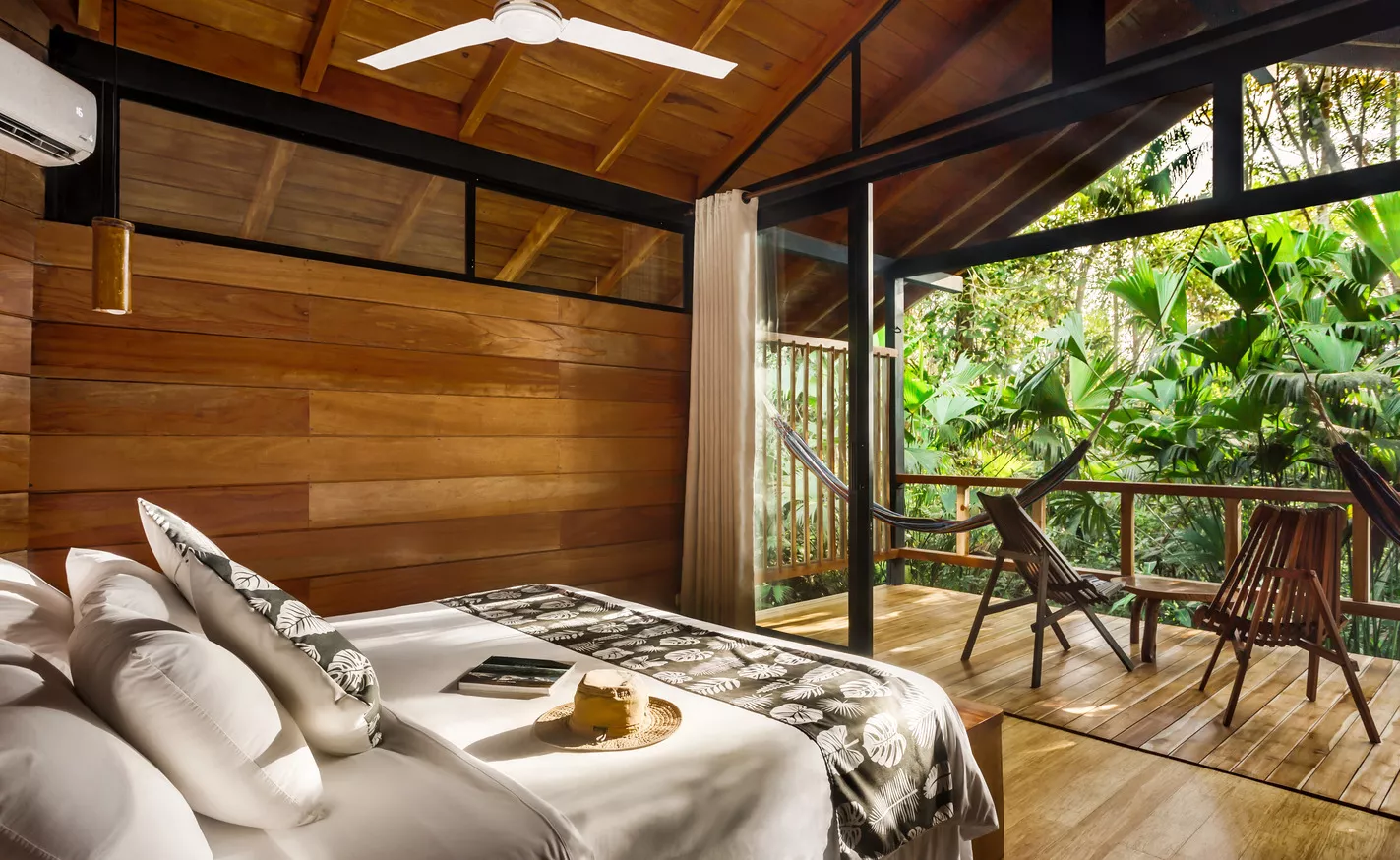 Standard Suite - King bed