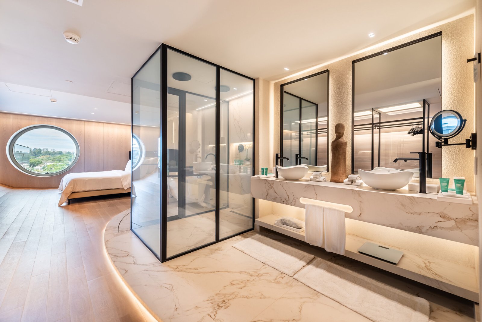 Champs Élysées Suite