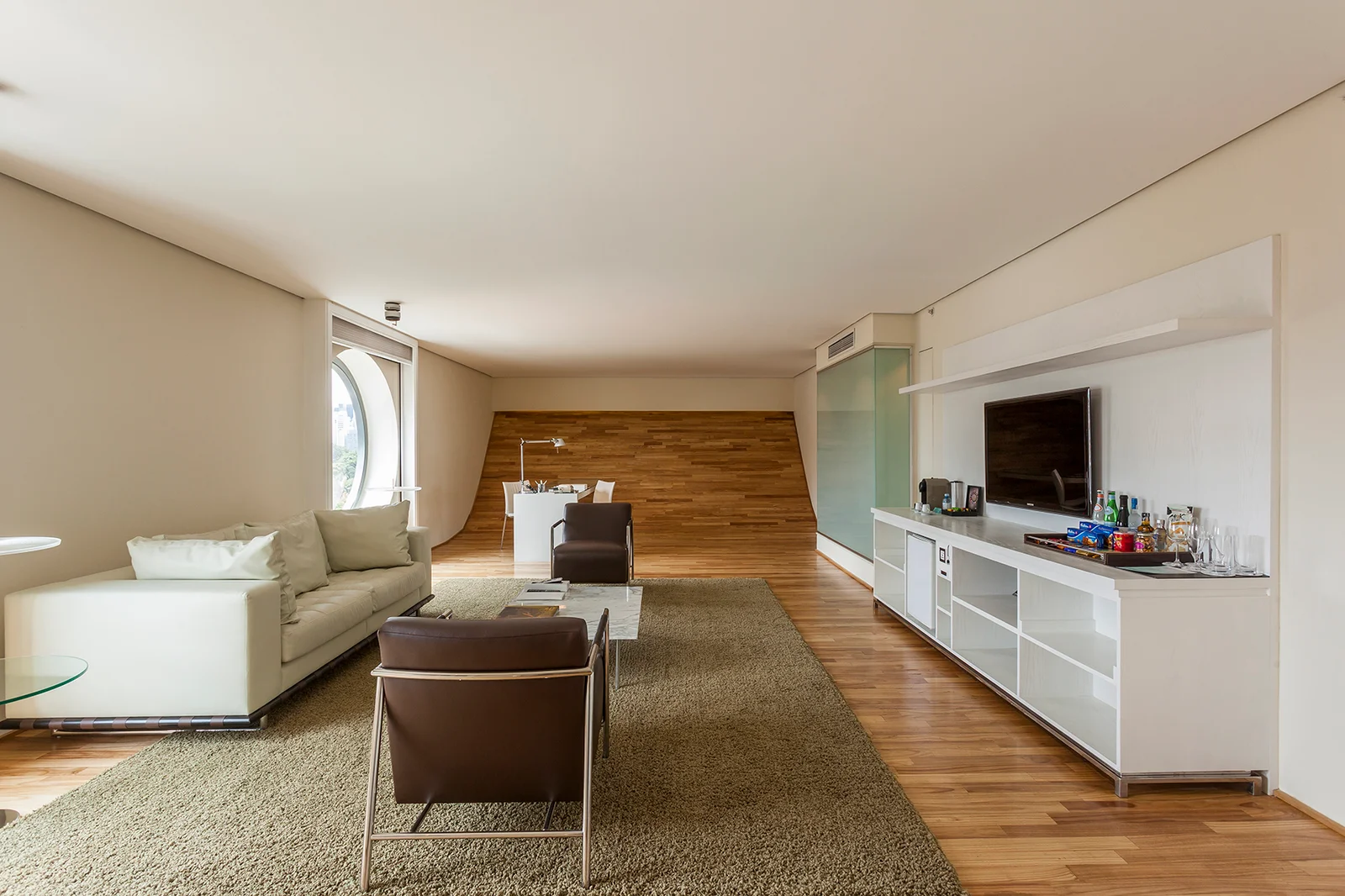 Champs Élysées Suite