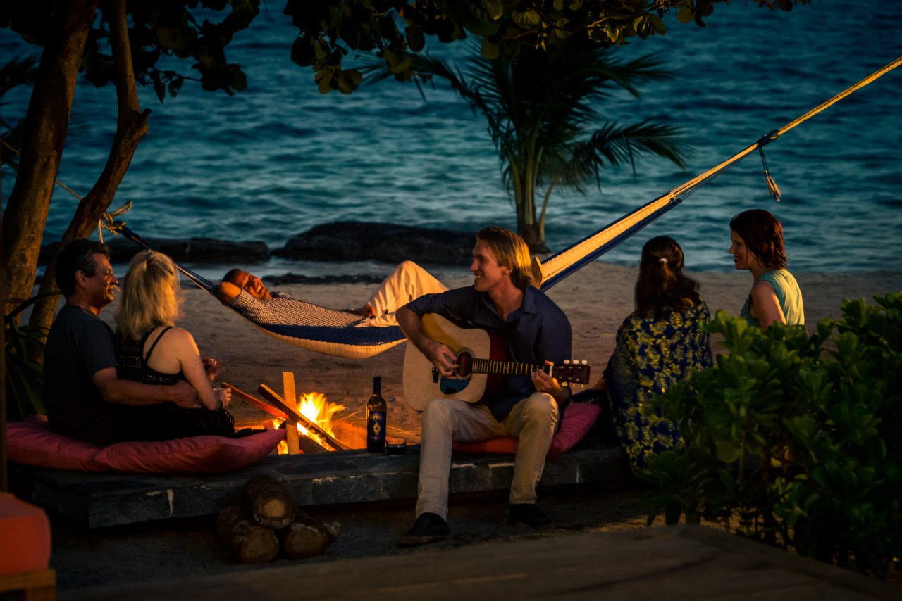 Sofia's Beach House: Private Retreat in Belize's Barrier Reef - LANDED