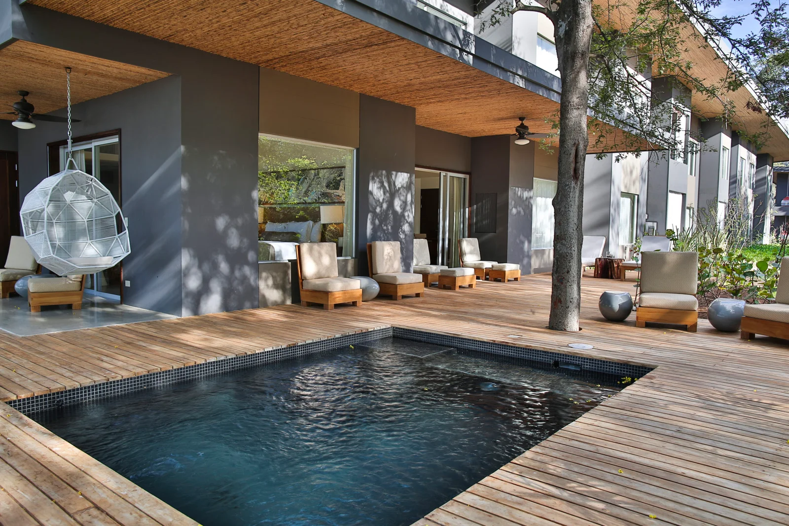 Mangle Presidential Suite