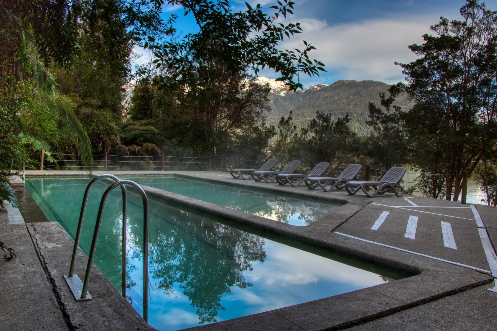 Las quilas thermal pool