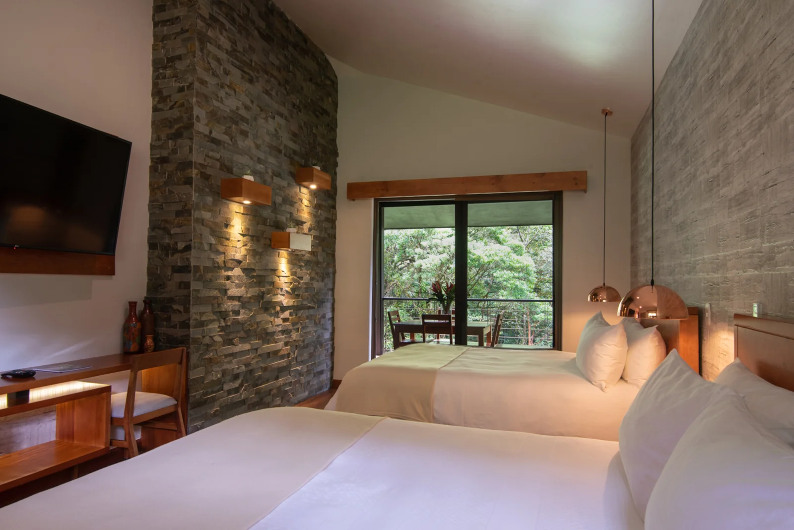 El Silencio Lodge Two-Bedroom Suite 2