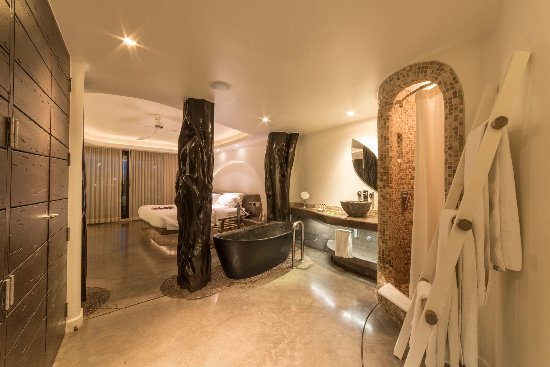 Nayara Hangaroa Kainga room 2