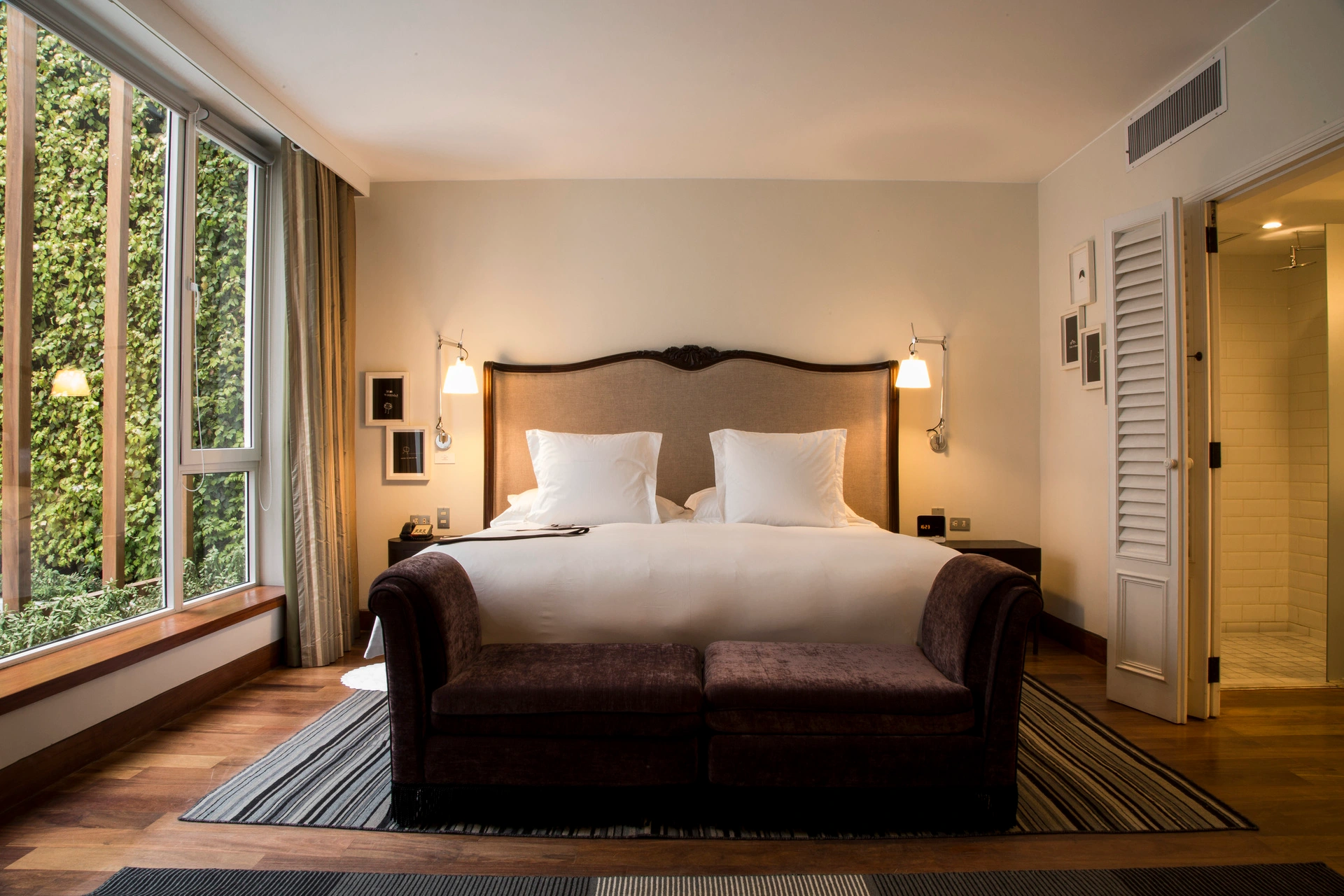 Hotel B - Rooms