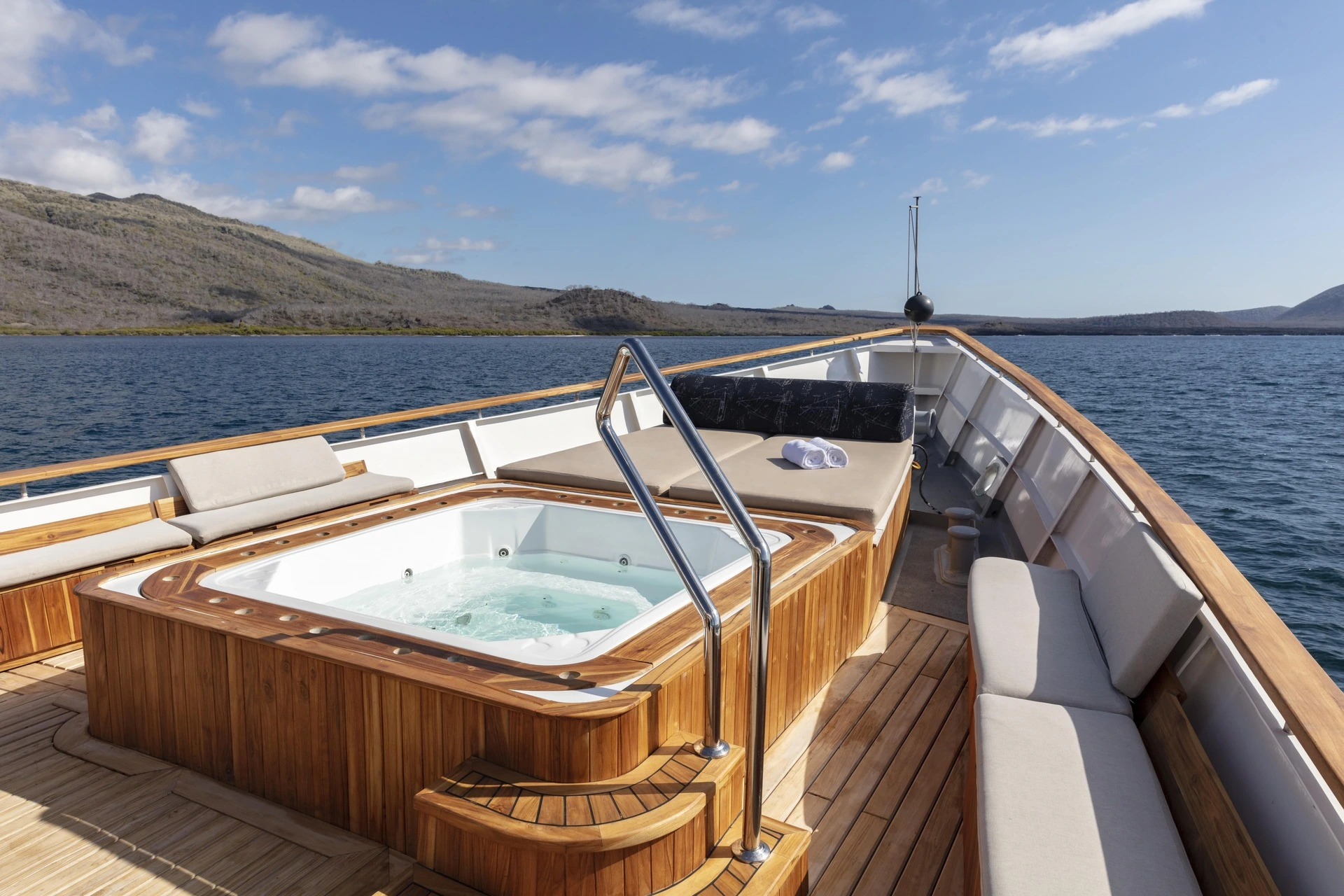 Grace Yacht Jacuzzi