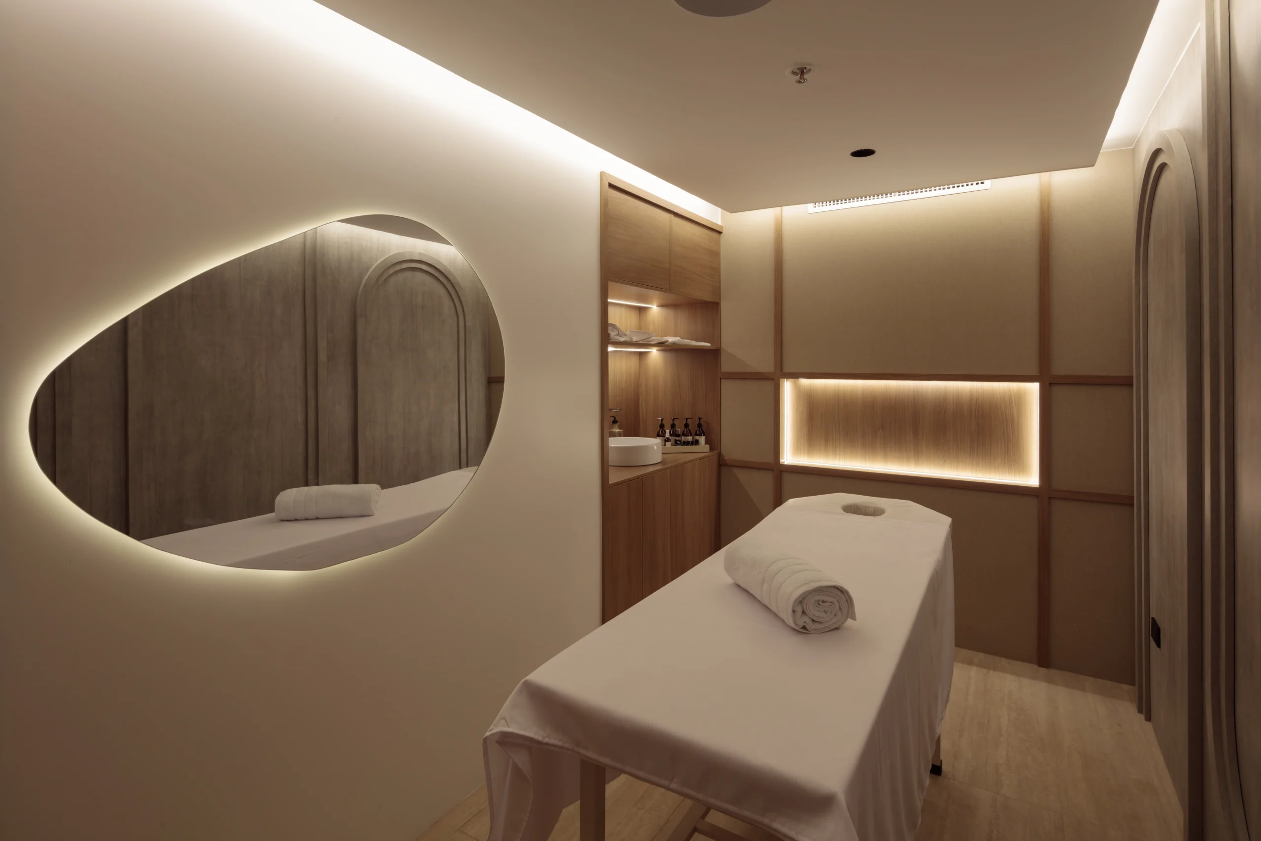 Massage-Room-Hermes-Galapagos-Mega-Catamaran