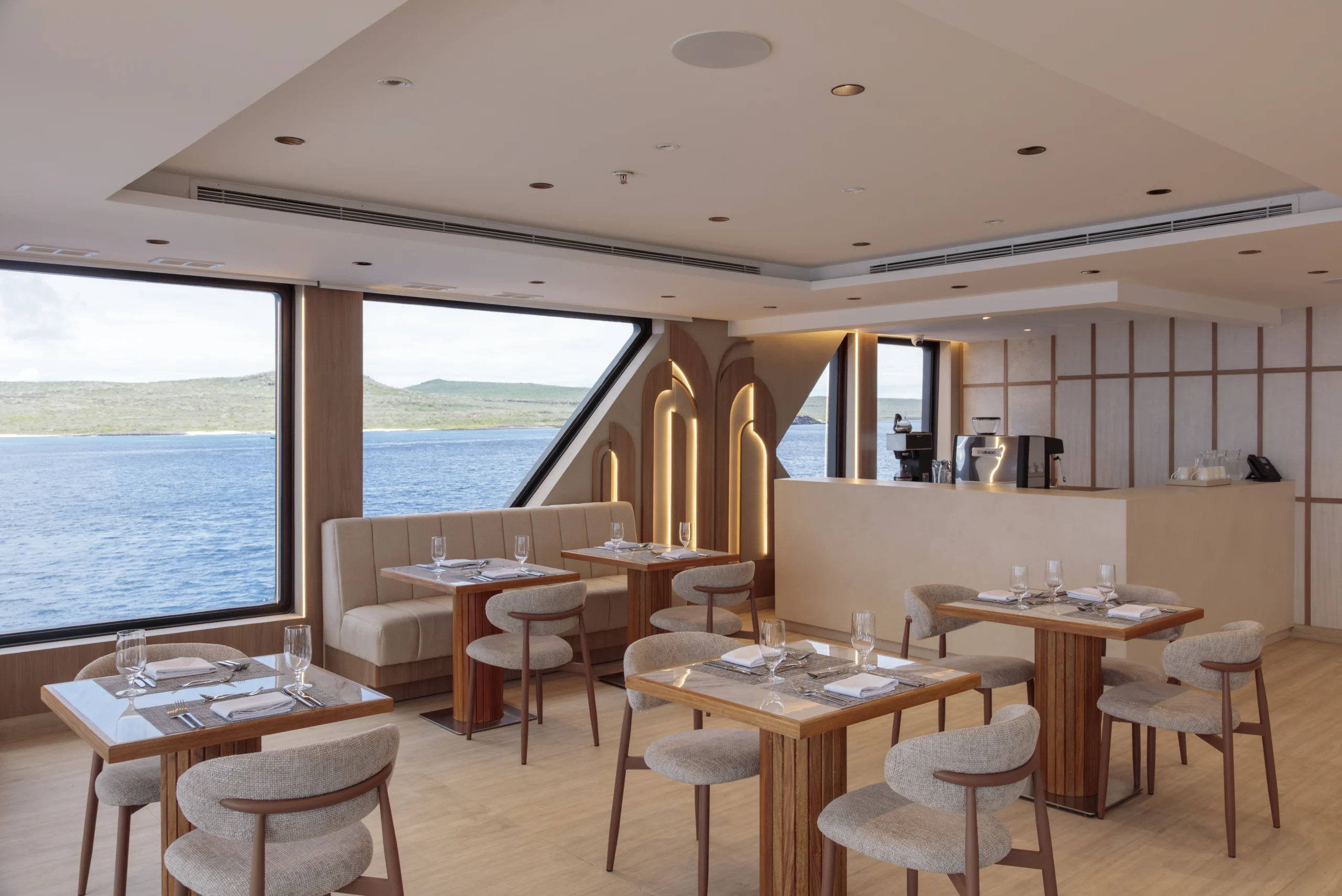 Paradiso Hermes Galapagos Mega Catamaran
