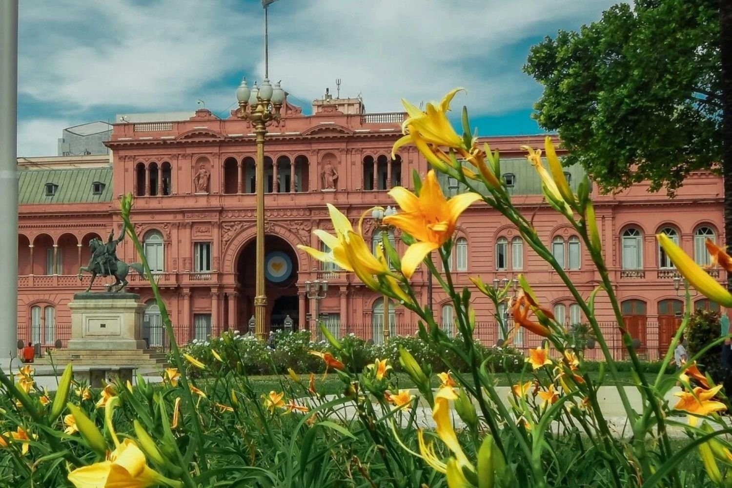 Buenos Aires, Casa Rosada - LANDED Travel