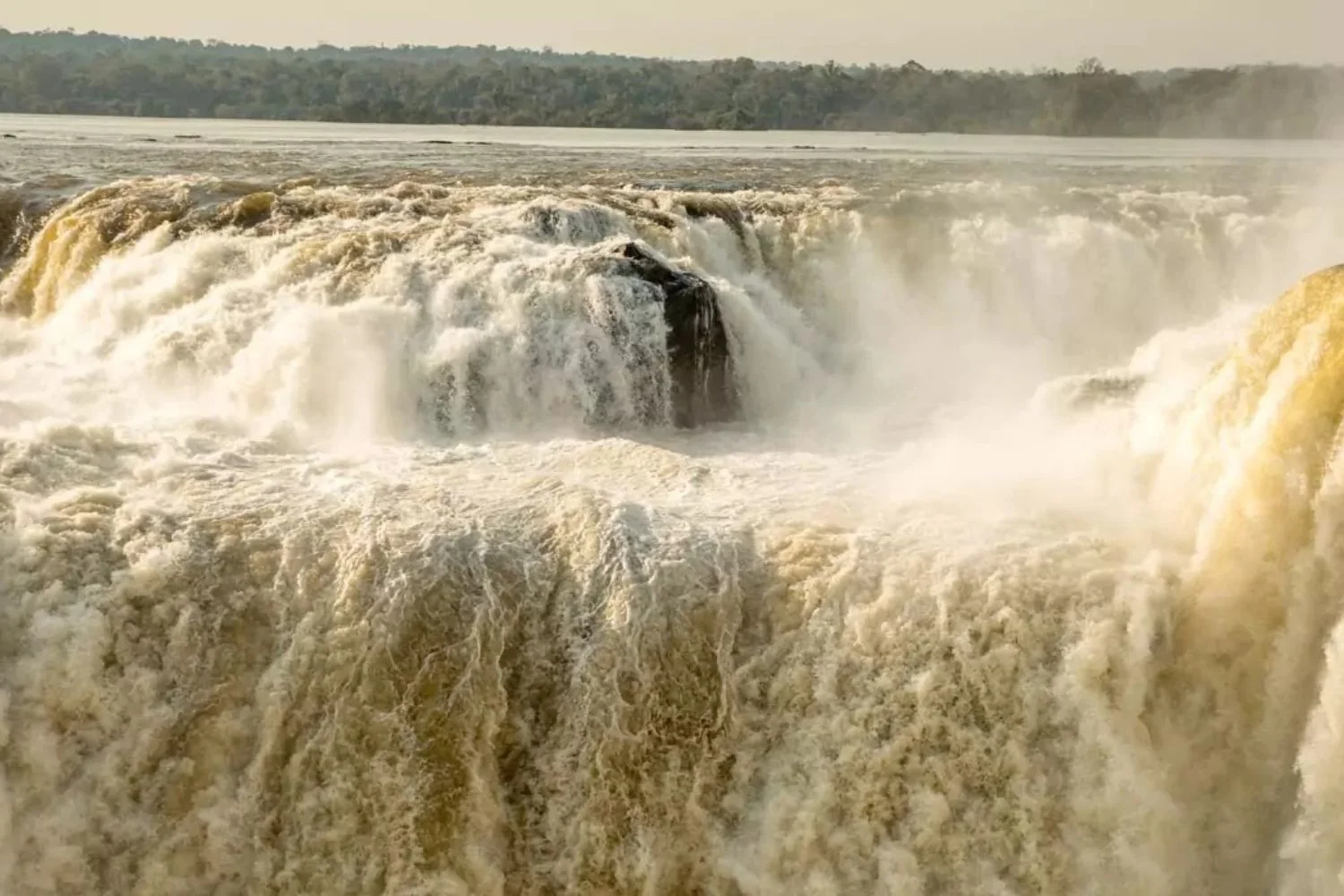 Iguazu Falls travel