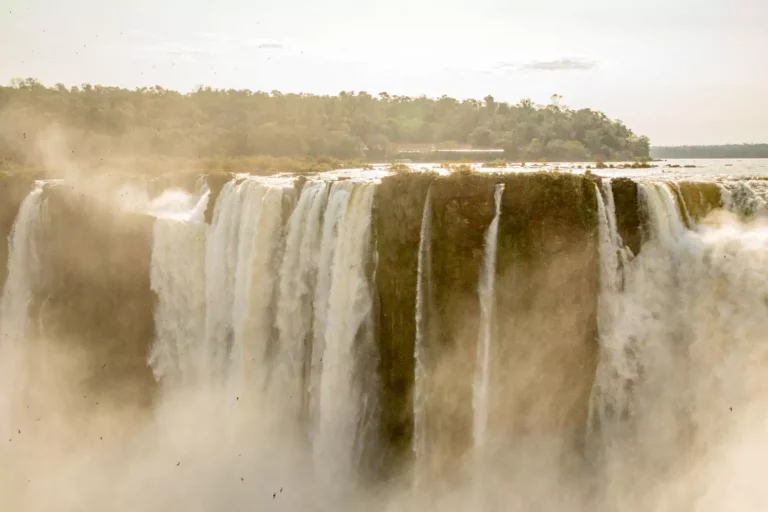 Iguazu Falls travel