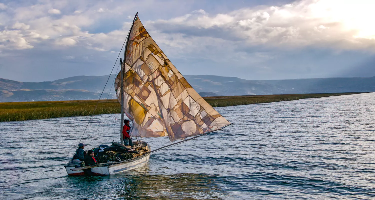 Private Custom Travel Peru Lake Titicaca Boat Sail 1 669ee2e091671