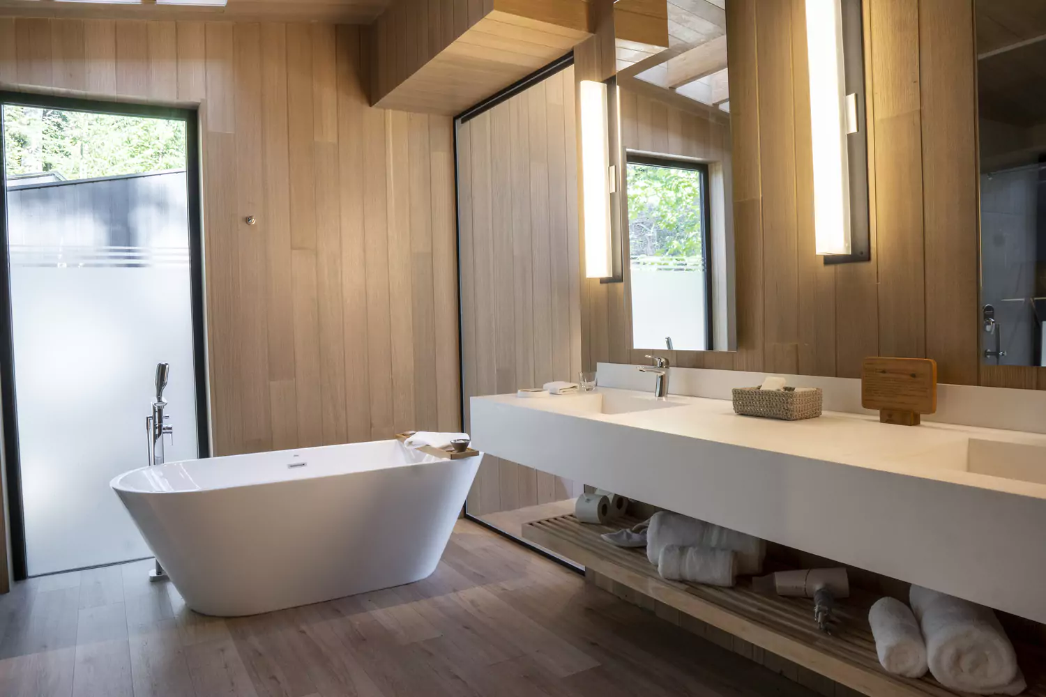 Las Balsas - Lakeview Villa Bathroom